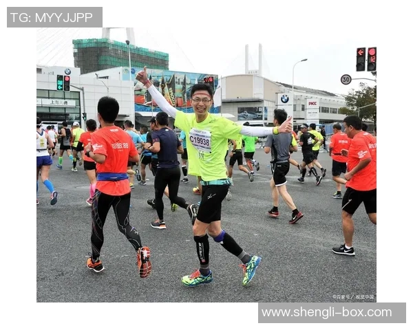 南京极限运动队在马拉松大满贯中的团队协作表现精彩点评与分析